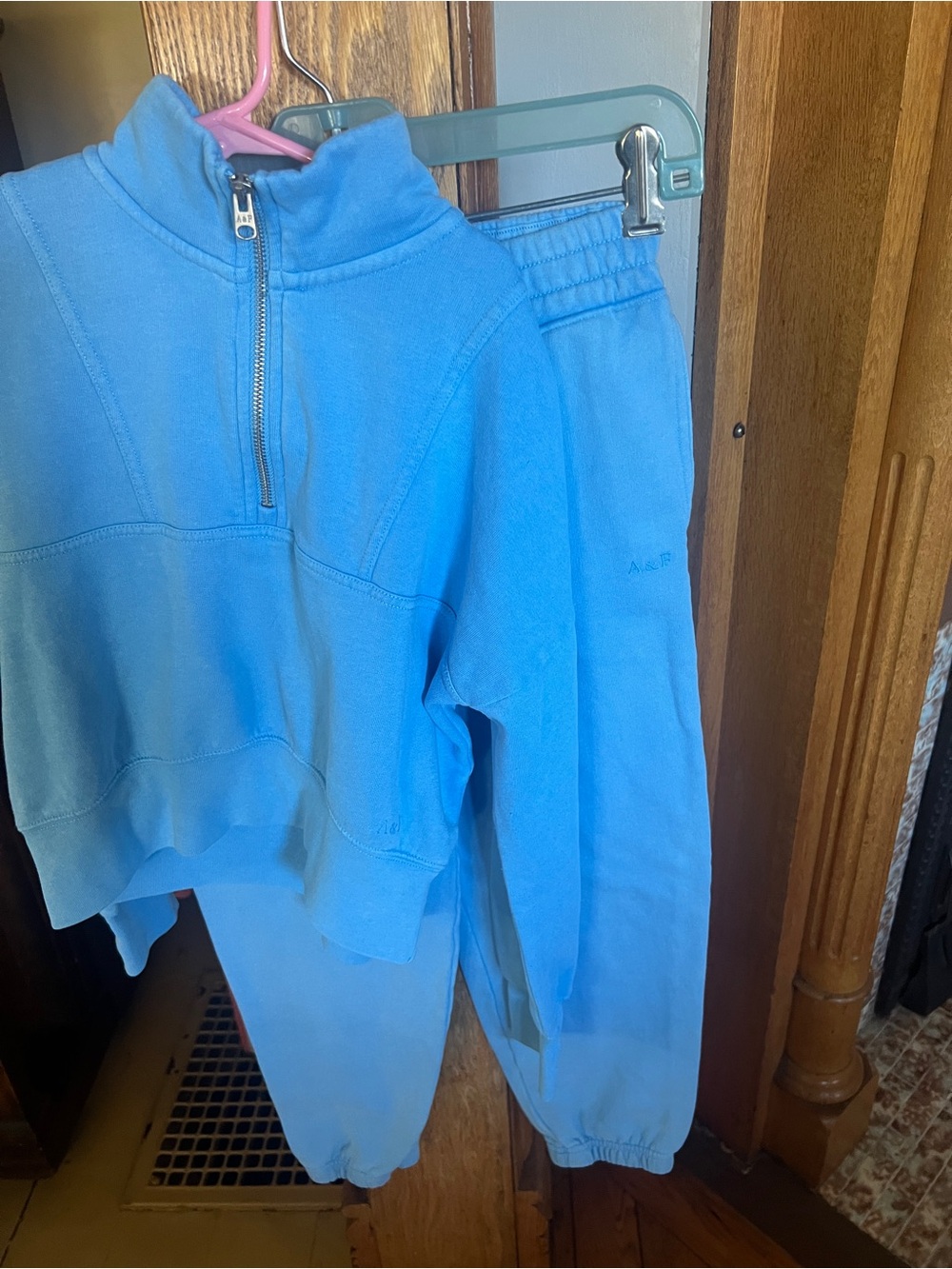 Abercrombie Kids Half-Zip Pullover & Jogger Set  Girl’s size 9/10